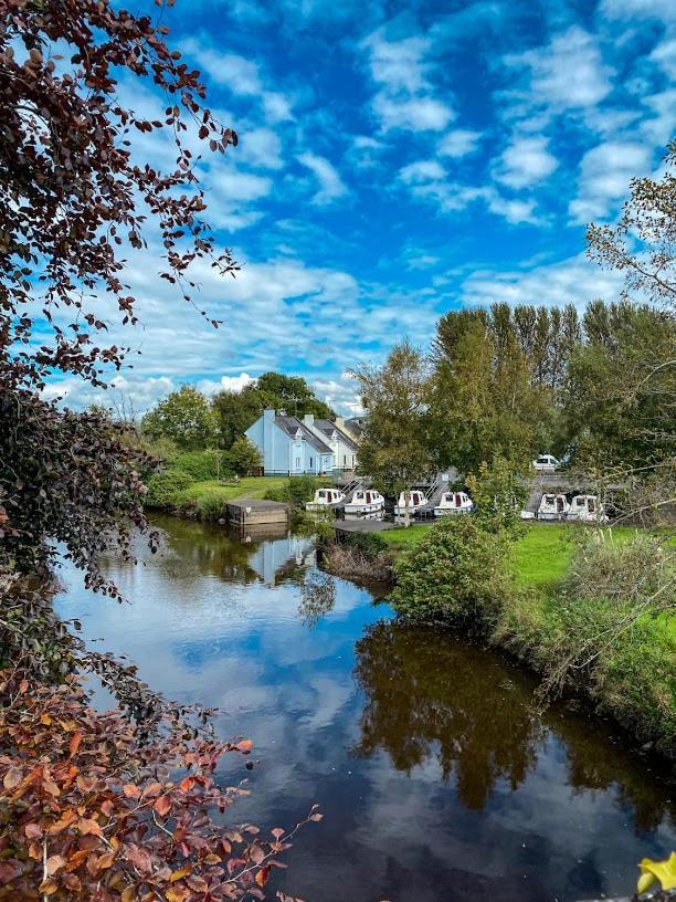 Leitrim Quay - Riverside Cottage 3 County Leitrim Buitenkant foto