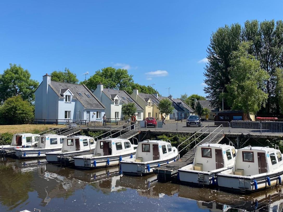 Leitrim Quay - Riverside Cottage 3 County Leitrim Buitenkant foto