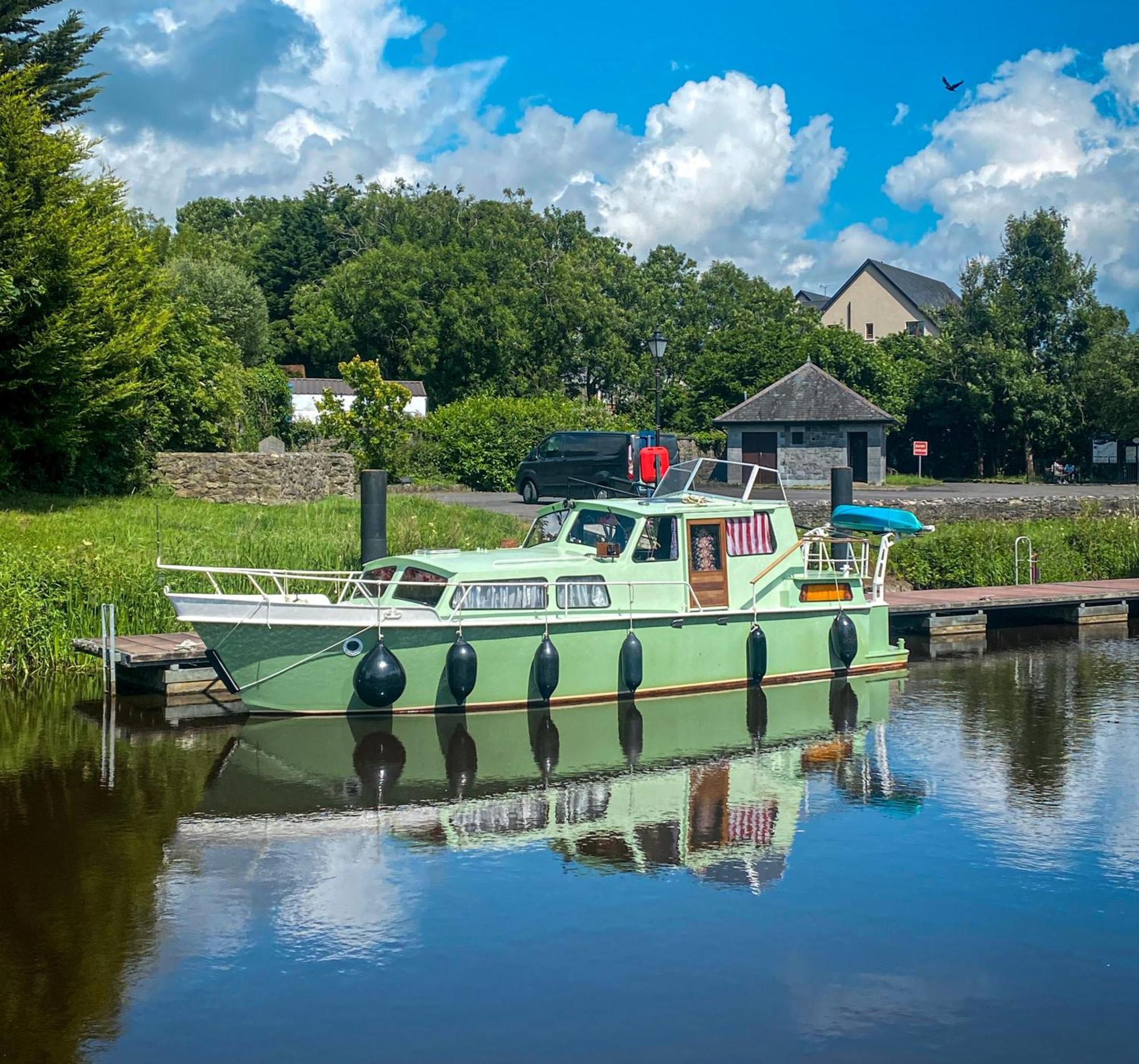 Leitrim Quay - Riverside Cottage 3 County Leitrim Buitenkant foto